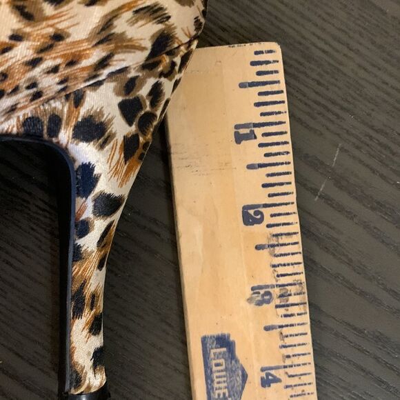 BKE Size 7 platform open toe strappy heels. Animal print - Picture 11 of 12
